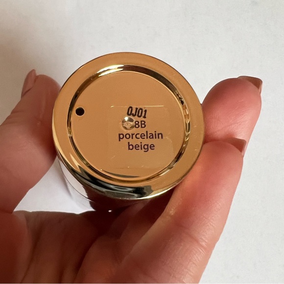 New! Tarte Face Tape Foundation - full coverage + vegan🌱 - Picture 3 of 9